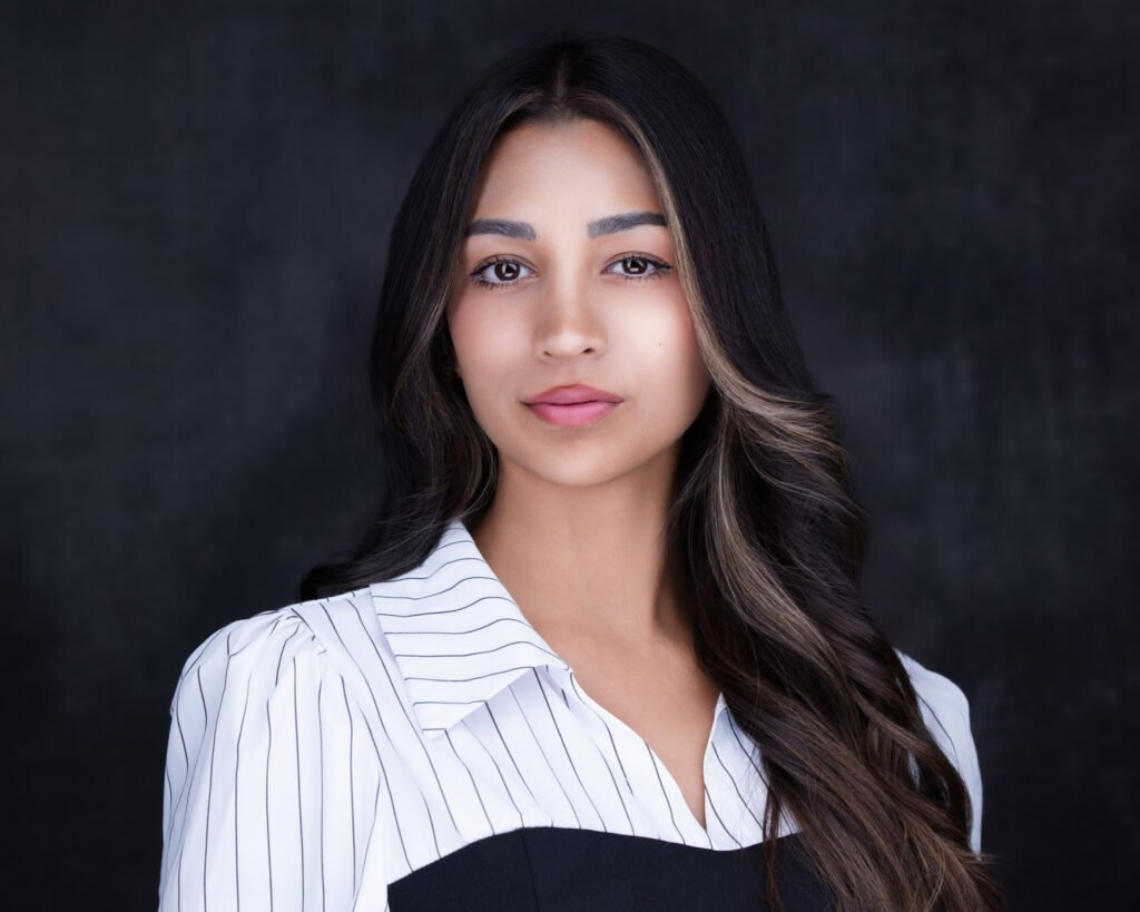 a beautiful business woman headshot