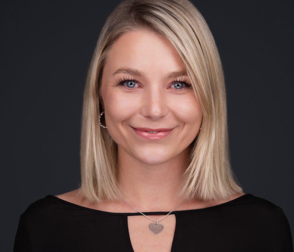 A beautiful Woman headshot dallas | 2mm Headshots and Event Photography A Headshots Example