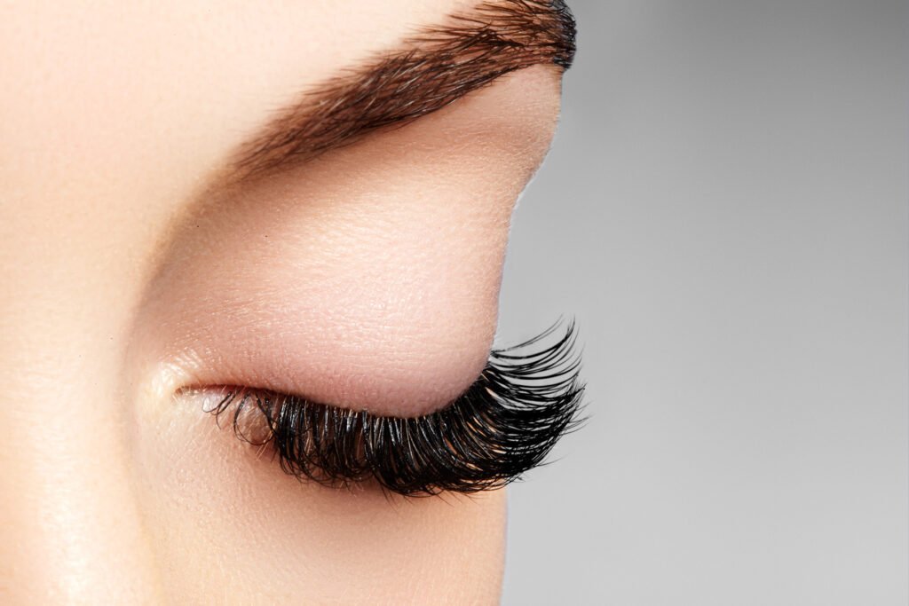 a picture of the type of fake lashes to wear for your professional headshot