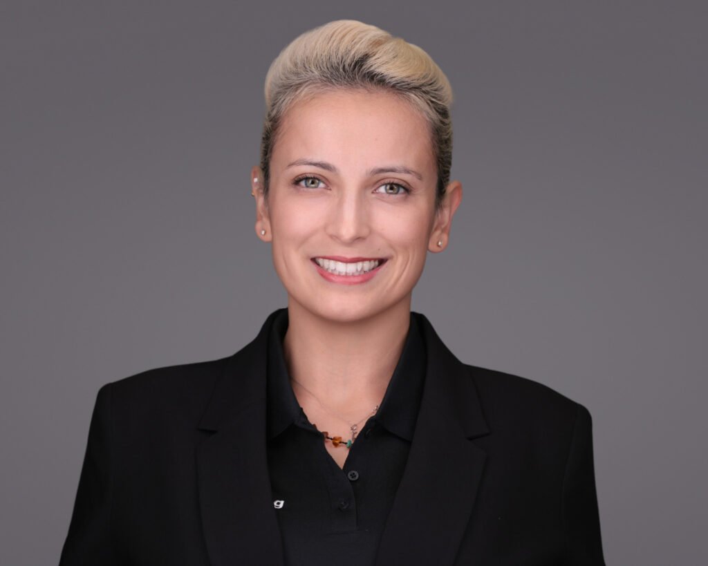 QR-based headshot delivery system for conference attendees