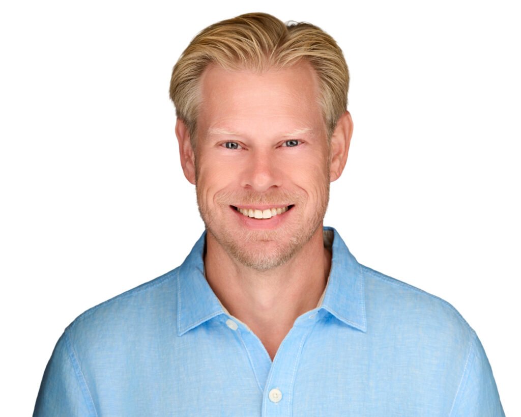 professional-headshots-grapevine-main-street-2mm - 2mm Headshots & Event Photography Entrepreneur headshot example