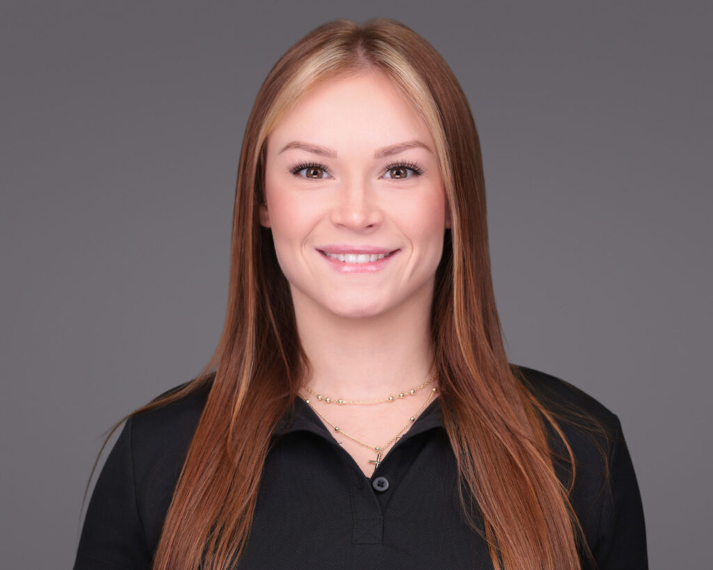 Demonstrating the 2mm Method of micro-expression coaching during live event photography sessions in Grapevine