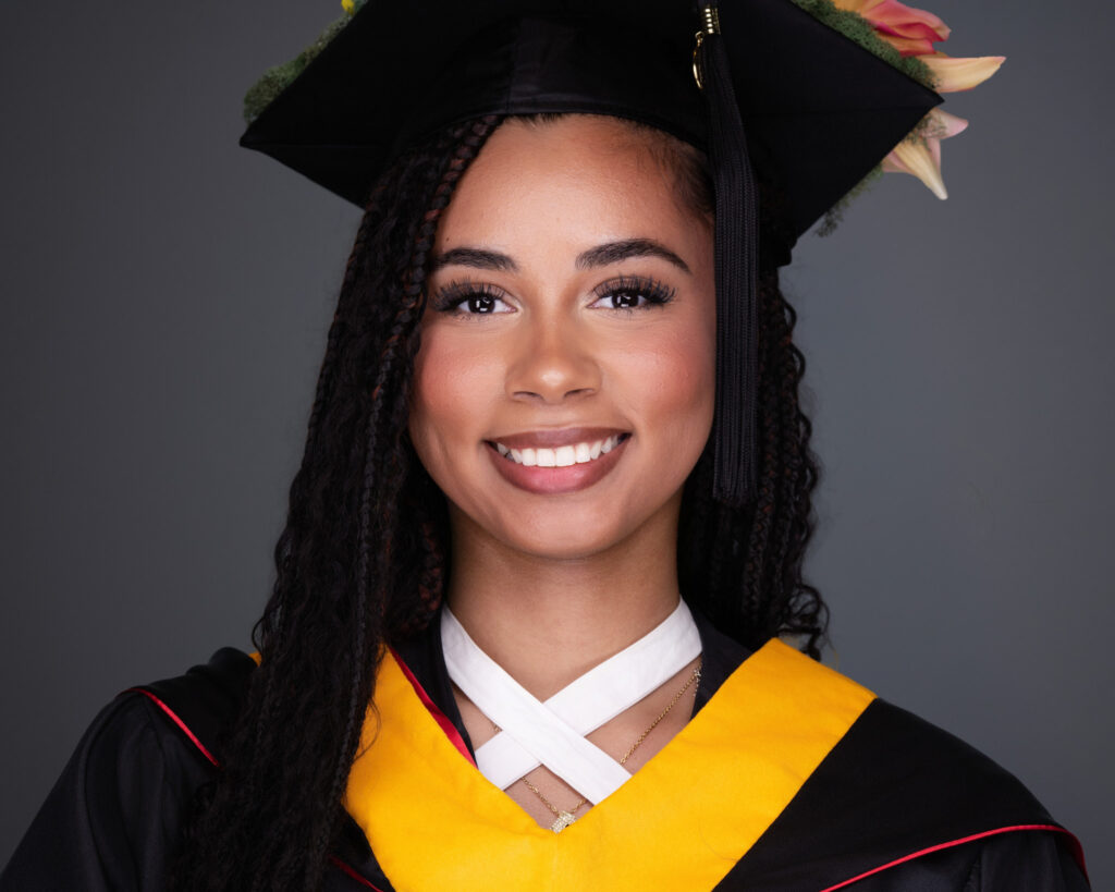 Rapid-fire corporate headshots for large-scale conferences in Grapevine, TX, featuring micro-expression coaching.